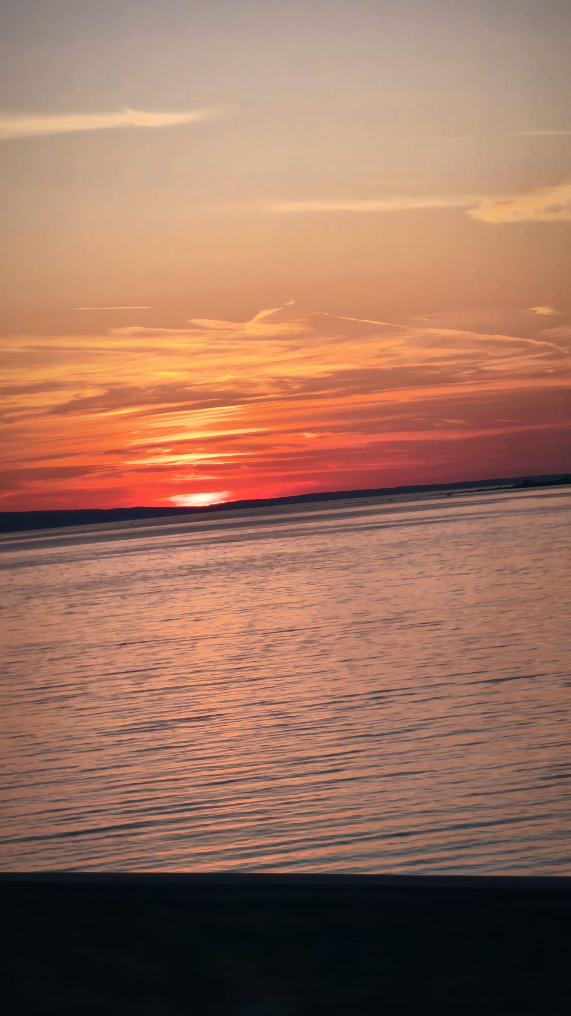 Sonnenuntergang über dem Meer in Kroatien