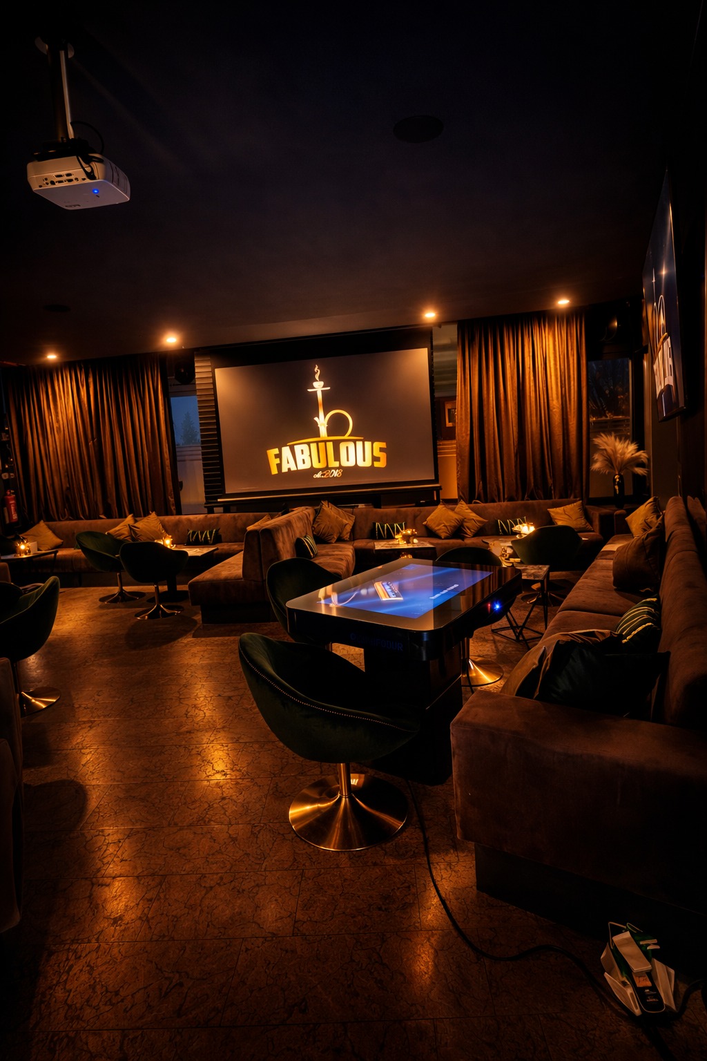 Fun4Four Gaming Tische in der Fabulous Lounge