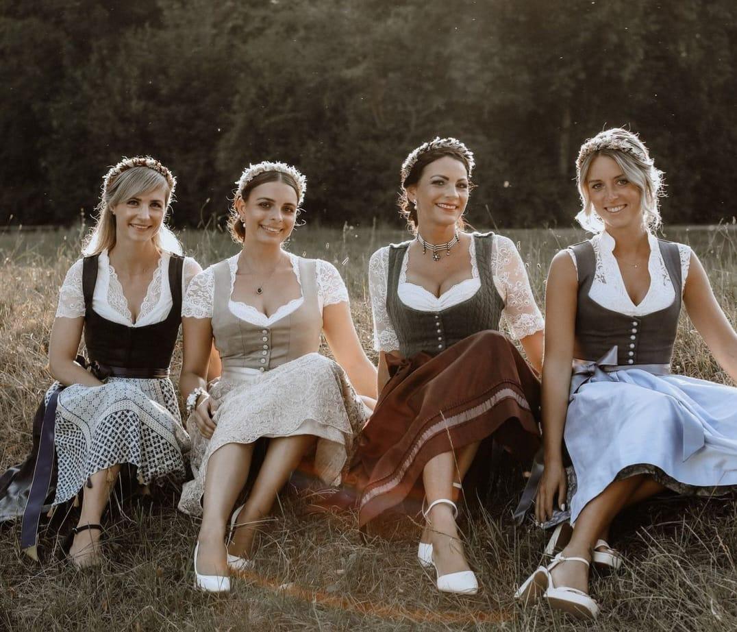 Dirndl Gruppe – ALPENMÄDEL Neuburg