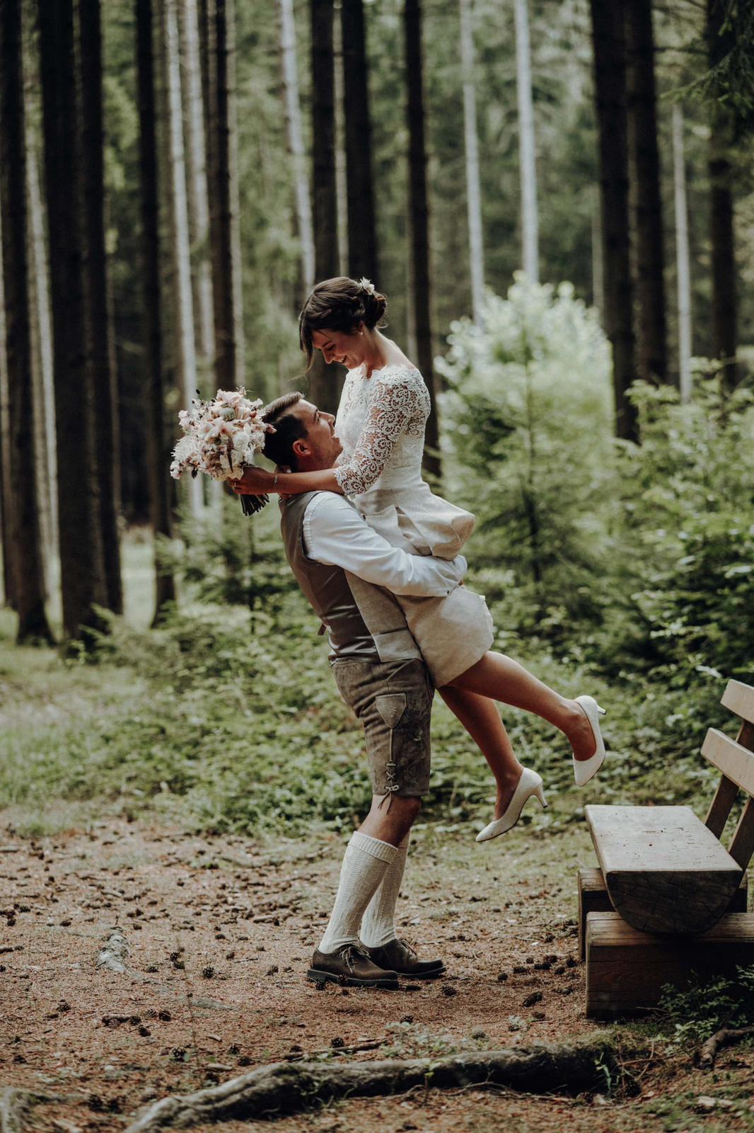 Hochzeitstracht Herr – Bräutigam in Lederhose ALPENMÄDEL
