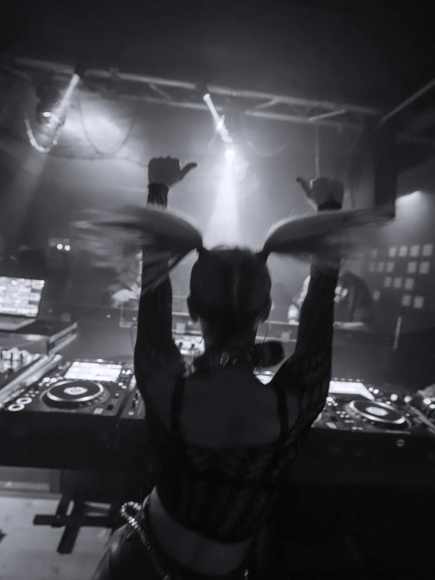 BRETTANNETT — DJ & Produzentin