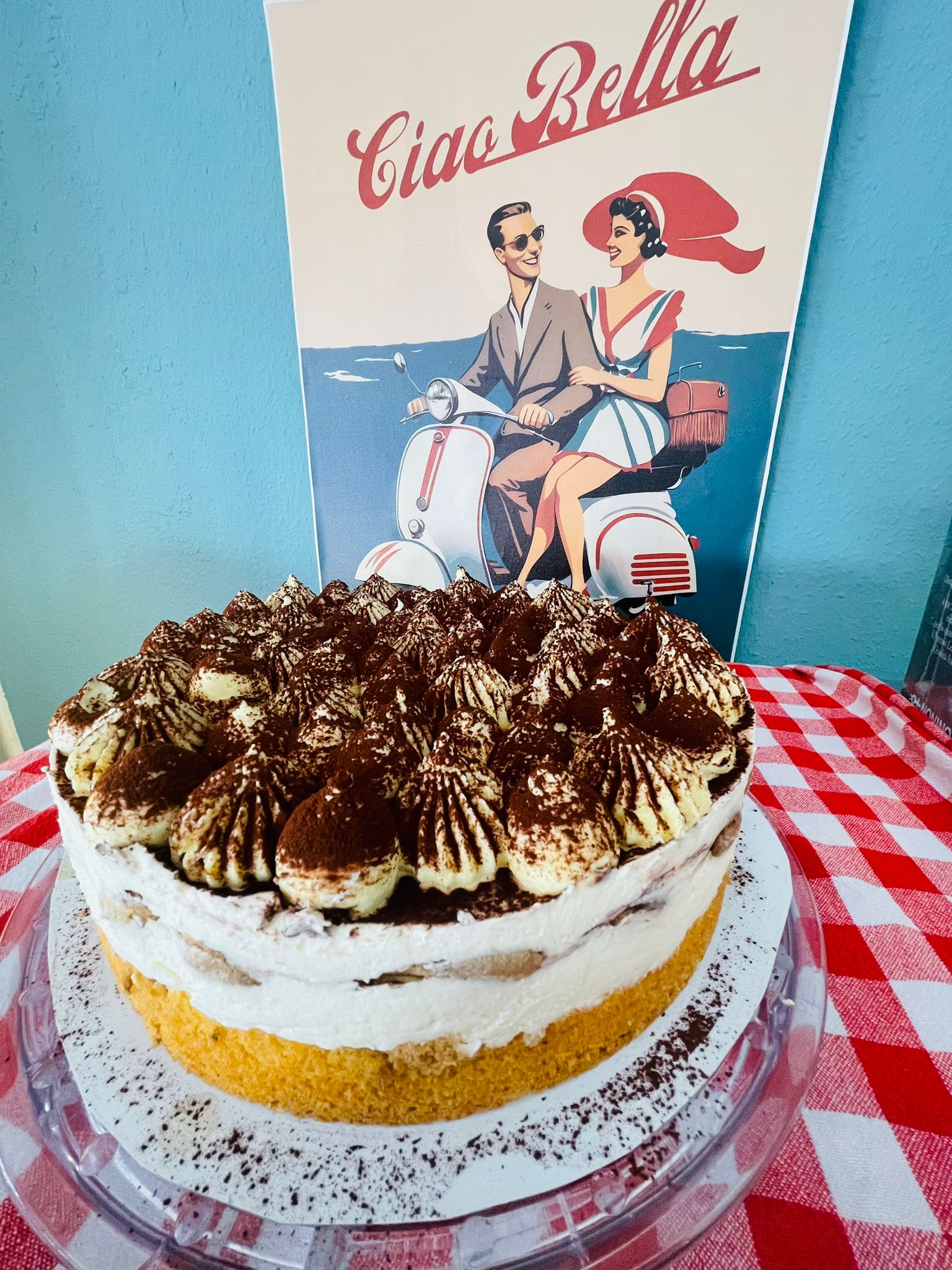 Cremiges Tiramisu im Cafe Amore