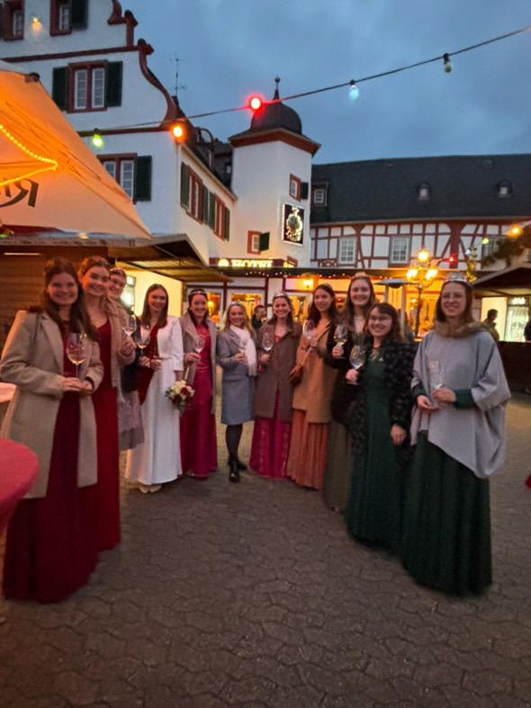 Weinmajestäten 2024 beim Weinfest Kamp-Bornhofen