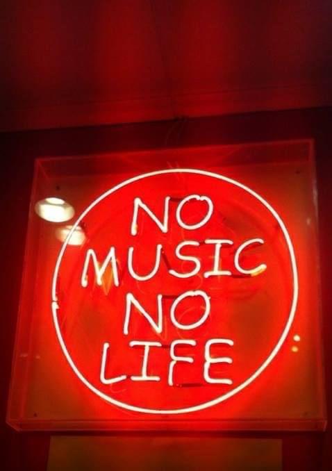 NO MUSIC NO LIFE Neon Sign